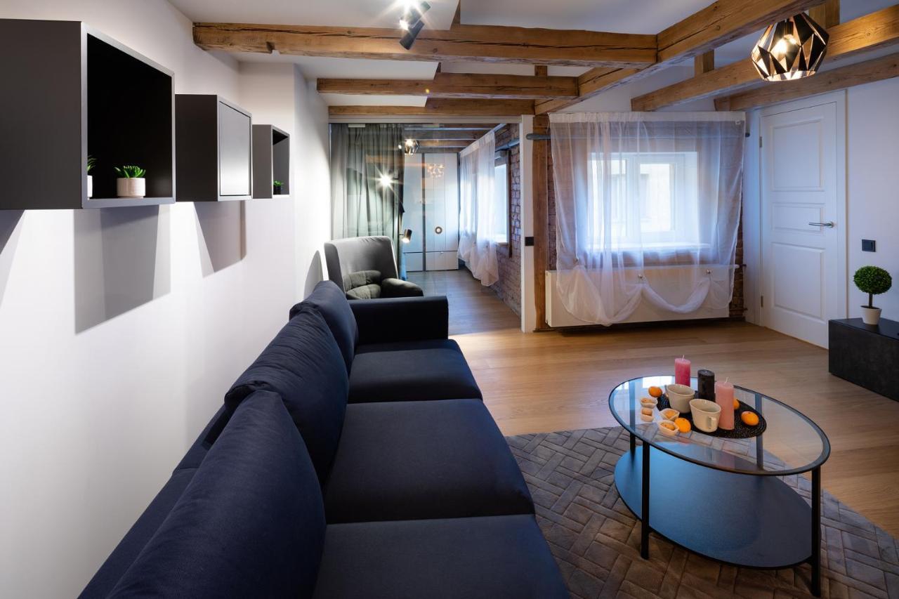Merkela Loft Apartment Beside Vermanes Park Riga Exterior photo